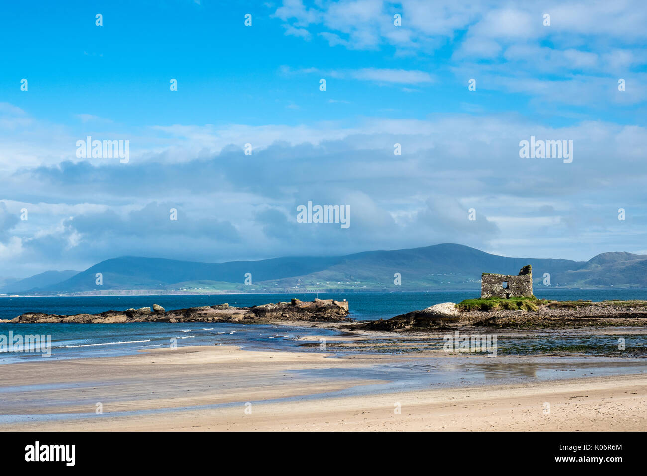 Ballinskelligs Castello è più comunemente noto come McCarthy Mór Castello, Ring of Kerry County Kerry, Isola Foto Stock