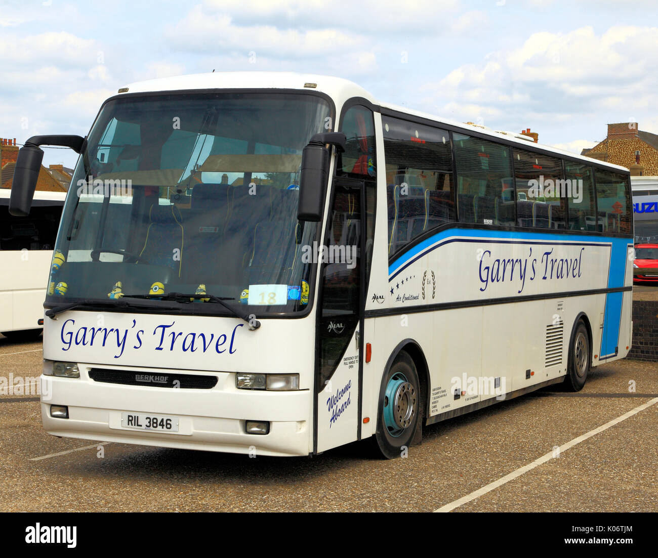 Garry's Travel, pullman, autobus e viaggio in giornata, gite, escursioni, escursioni, vacanze, viaggi, società, imprese, trasporti, England, Regno Unito Foto Stock