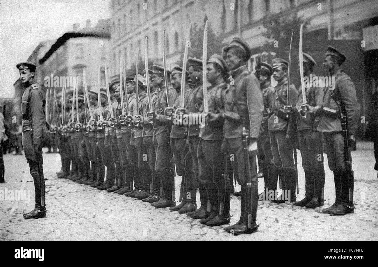 Soldati russi in parata, Russia, WW1 Foto Stock
