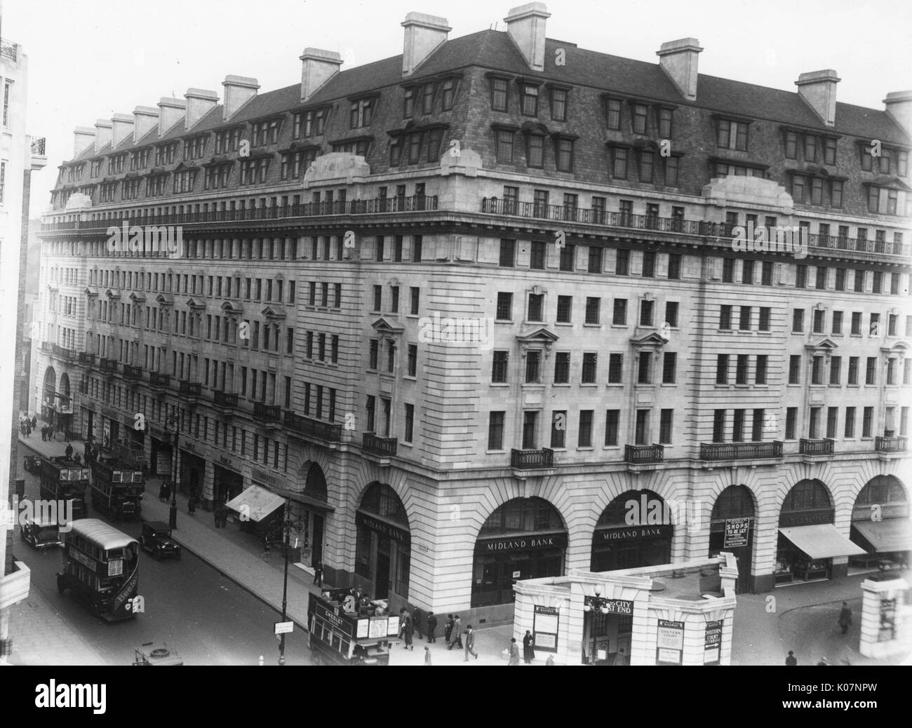 Chiltern corte e la stazione di Baker Street, all'angolo di Baker Street e Marylebone Road, Londra. Data: circa 1930 Foto Stock