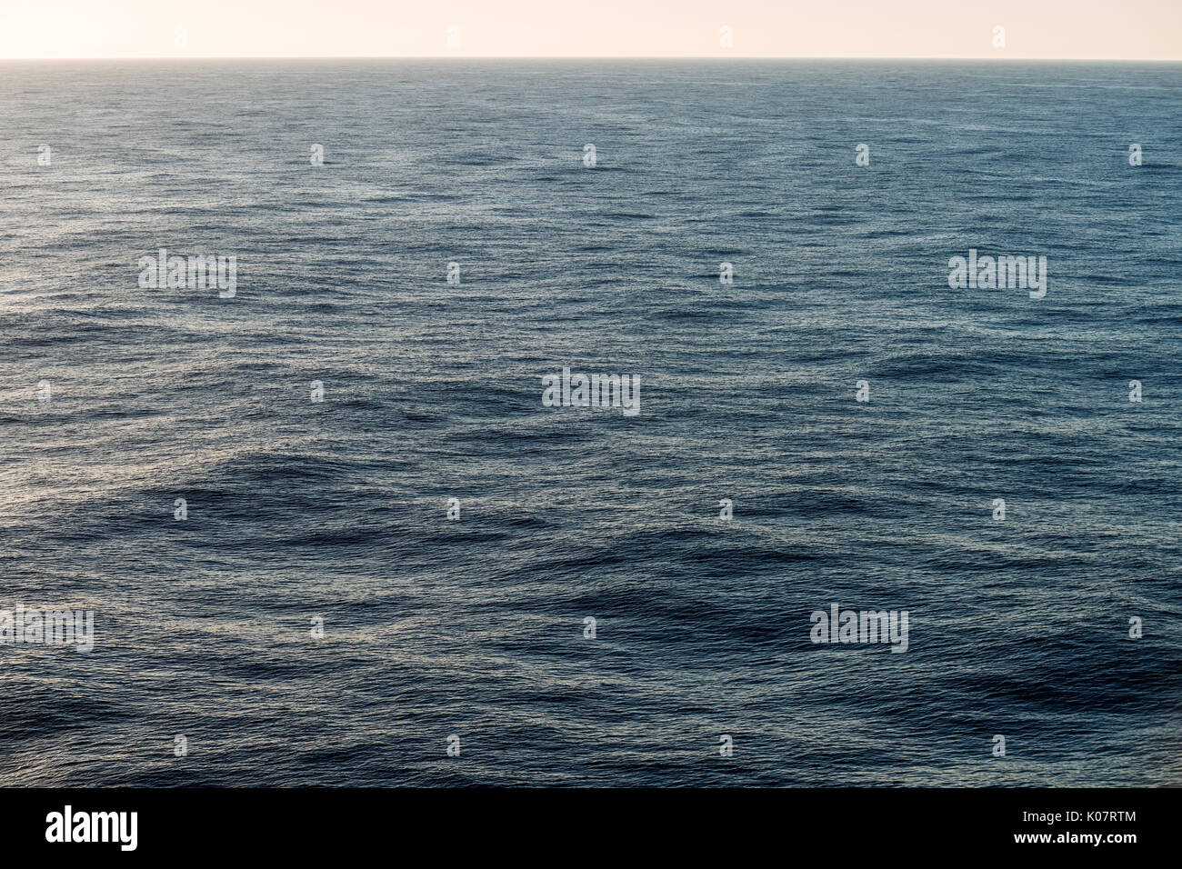 Le onde del mare oceano, superficie, Mare del Nord Foto Stock