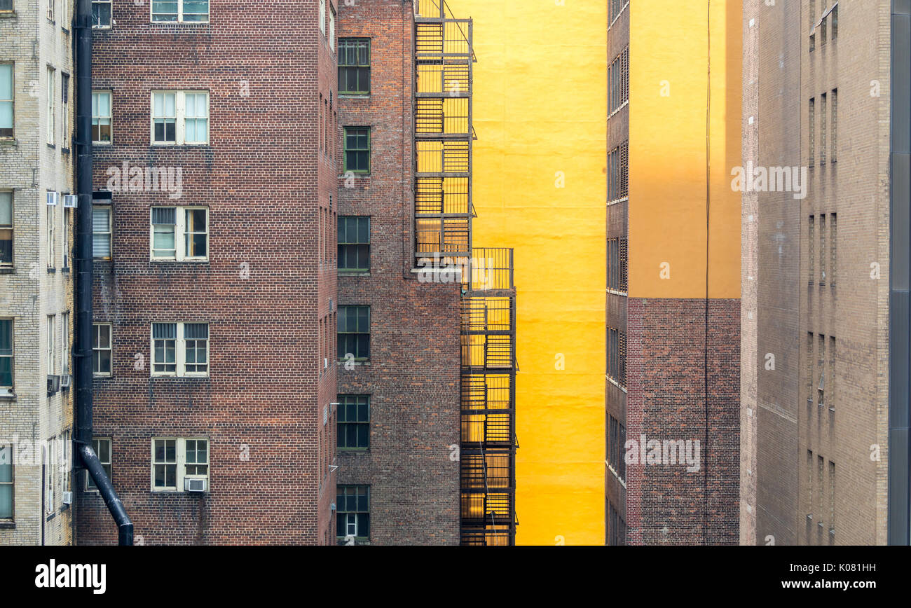 Via di fuga in caso di incendi e di edifici sulla upper west side di Manhattan Foto Stock