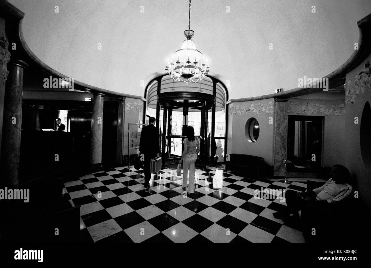Parigi HOTEL LUTETIA - costruito nel 1910 - liberty e art déco - famoso storico gli sfondi e i visitatori - pellicola di argento © Frédéric BEAUMONT Foto Stock