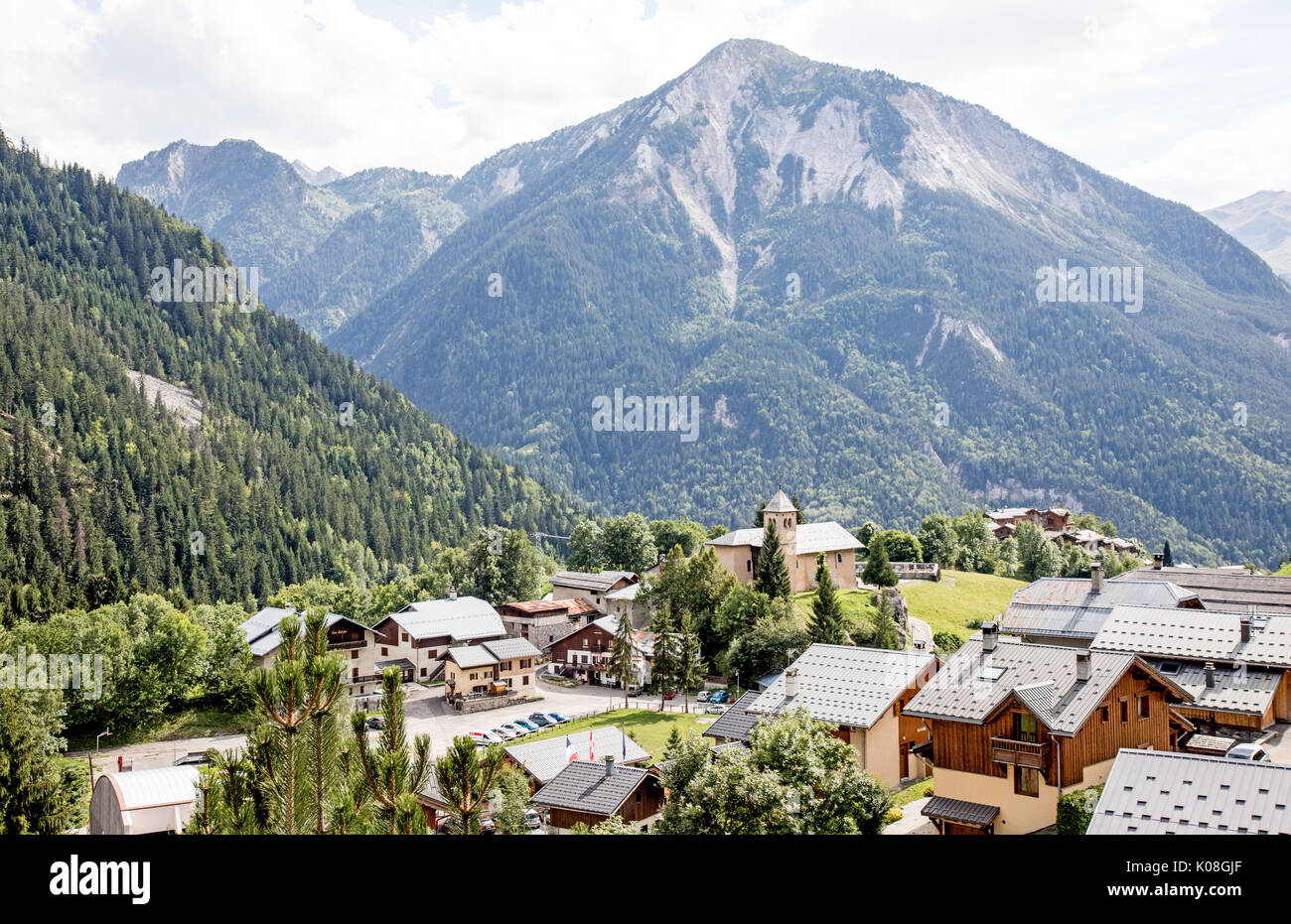 La Chiesa in Champagny Le Alpi Francesi Francia Foto Stock