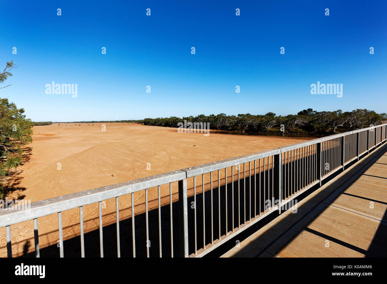 Vista lungo un secco fiume Gascoyne, Carnarvon , Gascoyne, Australia occidentale Foto Stock