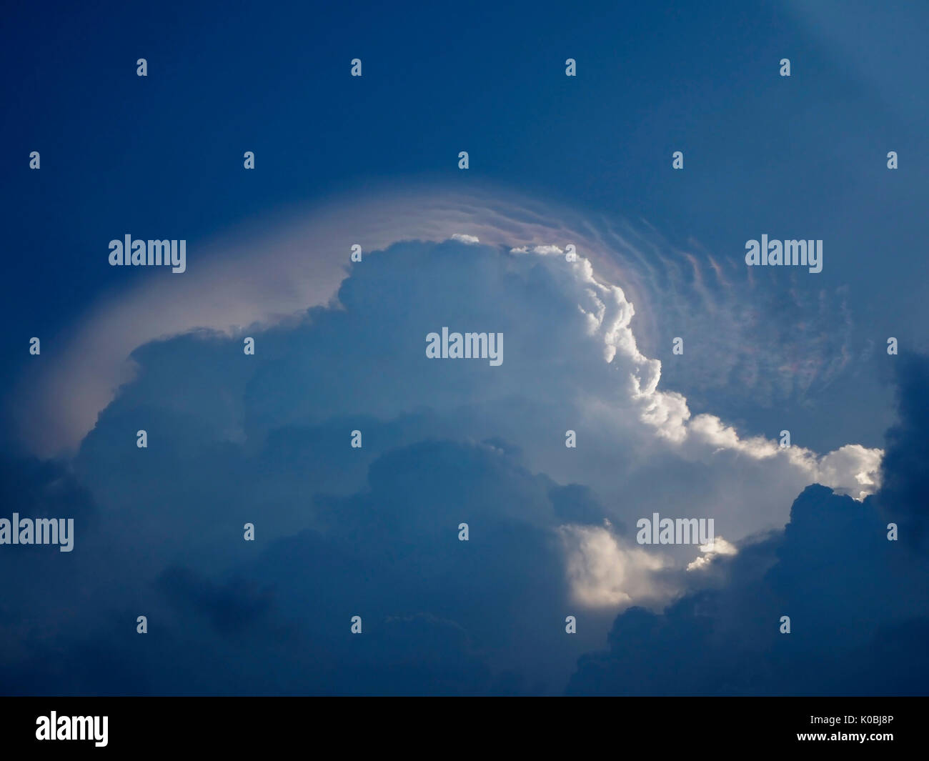 Il Cloud iridescenza visibile in Malaysia Foto Stock