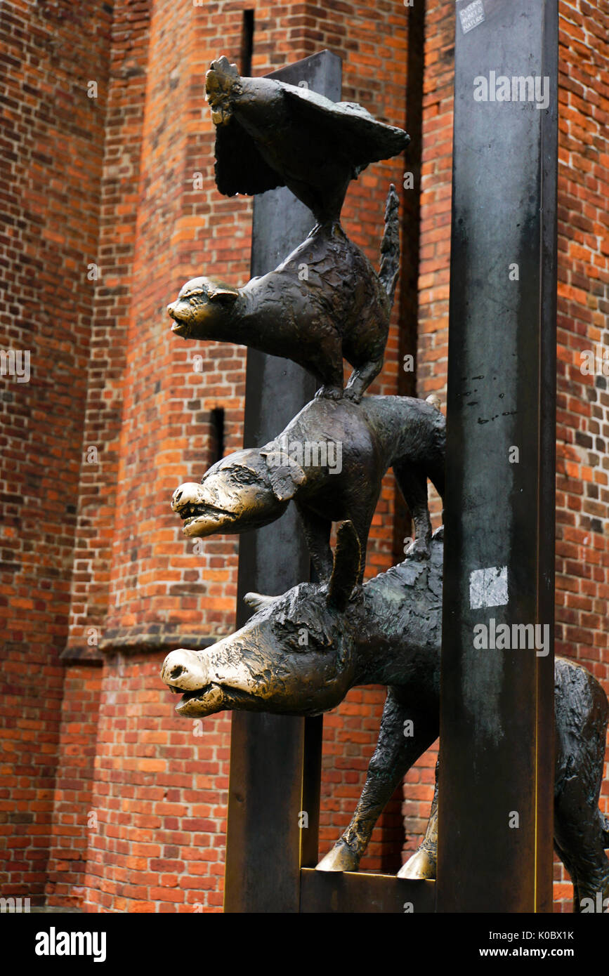 Città Musicanti di Brema statua in bronzo, Riga, Lettonia Foto Stock