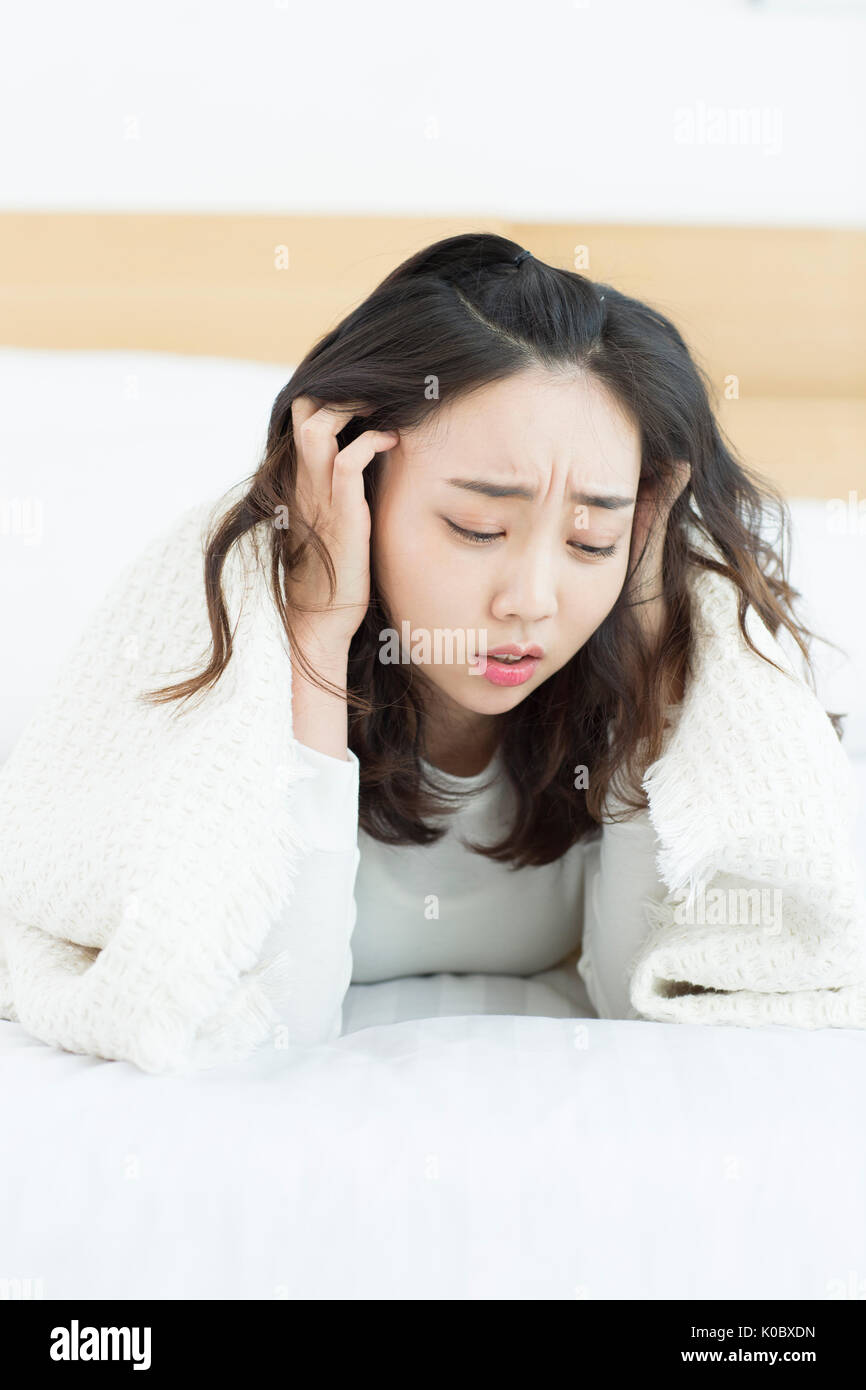 Ritratto di giovane stressante e stanco donna Foto Stock
