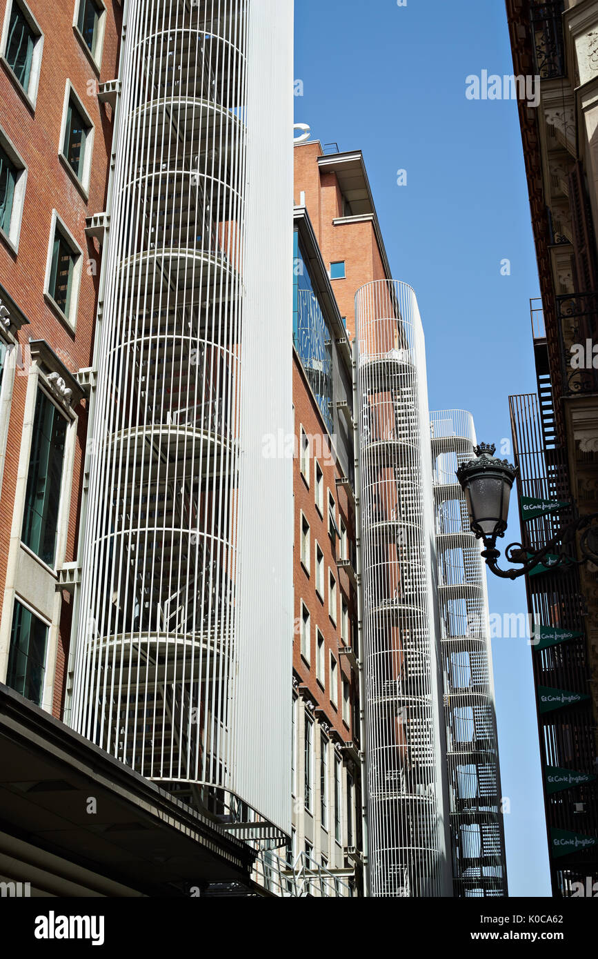 Design eccezionale soluzione per una scala in una casa a Madrid Foto Stock