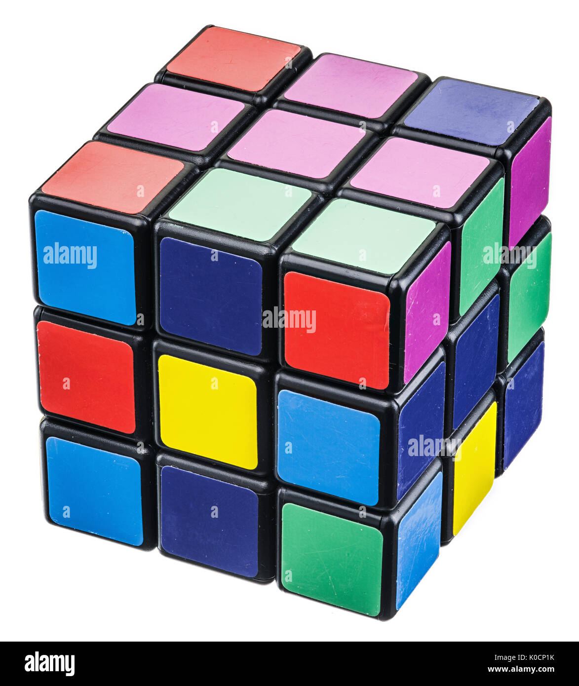 Cubo di Rubik su uno sfondo bianco. Ucraina - 2016.02.14. Foto Stock