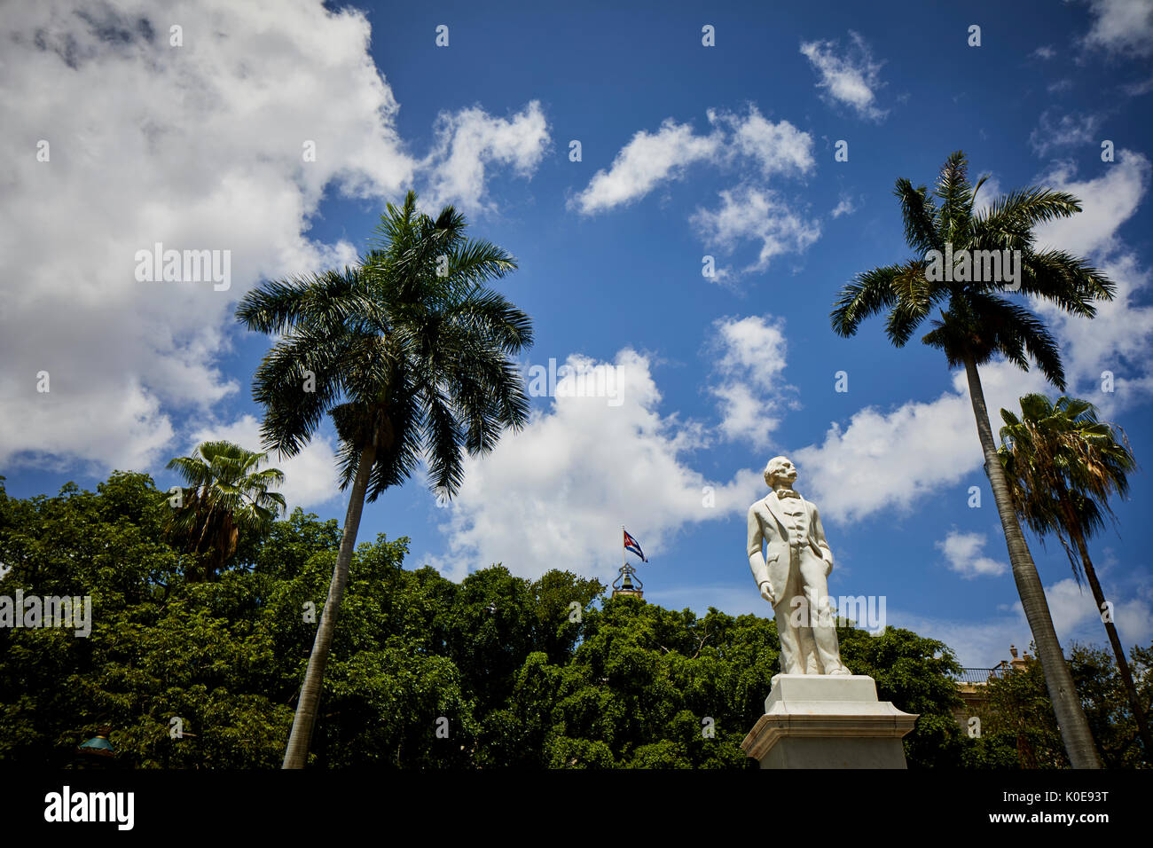 Capitale Havana Vecchia, Cuba, statua cubana di Carlos Manuel de Céspedes nel parco vicino alla Plaza de Armas. Foto Stock