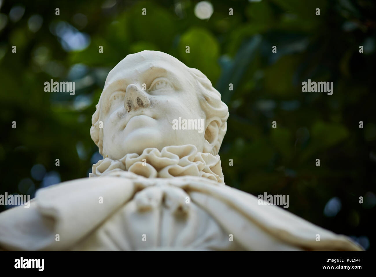 Cubano, Cuba, capitale Havana statua di Fernando il settimo Re di Spagna statua che si trova nella Plaza de Armas Foto Stock