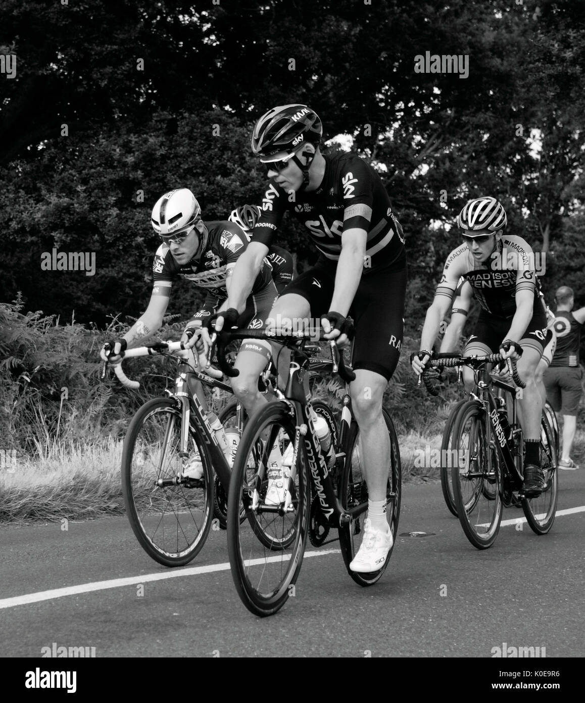 Christopher Froome (GBR) Team Sky 2016 Ride Londra Surrey Classic Cycle Race 30 luglio 2016 Ranmore Common Road Surrey Hills Surrey UK Foto Stock