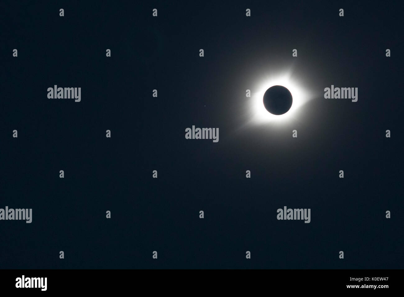 Arnold, Stati Uniti. 21 Ago, 2017. Un eclissi totale del sole, come si vede nel Nebraska Sandhills. Credito: Jim West/Alamy Live News Foto Stock
