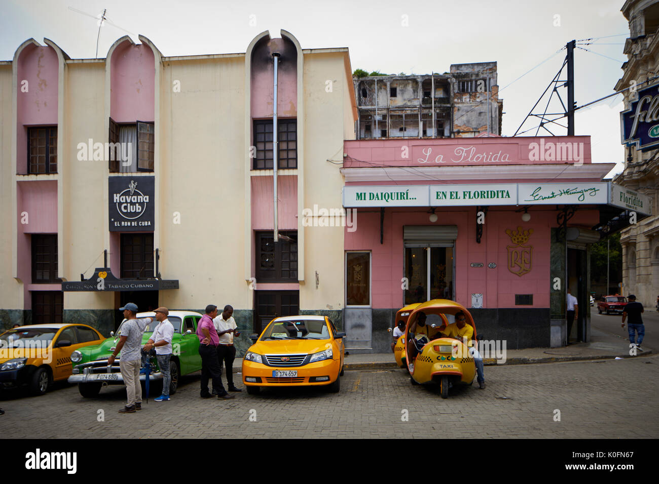 Cubano, Cuba, capitale, Havana El Floridita è uno storico ristorante di pesce e cocktail bar Foto Stock Cubano, Cuba, capitale, Havana El Floridita è uno storico ristorante di pesce e cocktail bar Foto Stock
