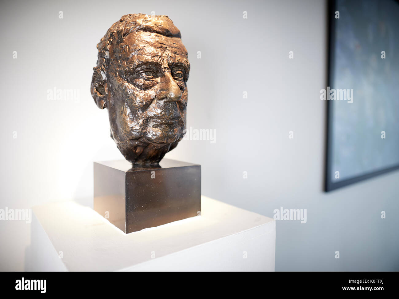 Il Lowry Hotel in Manchester mostrare con orgoglio una scultura in bronzo dell'artista LS Lowry Foto Stock