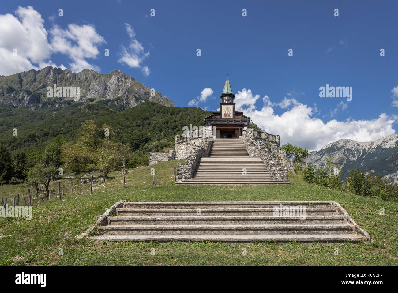 La chiesa memoriale dello Spirito Santo in Javorca, Slovenia, dedicato ai caduti soldati austro-ungarico, Guerra Mondiale 1 memorial Foto Stock