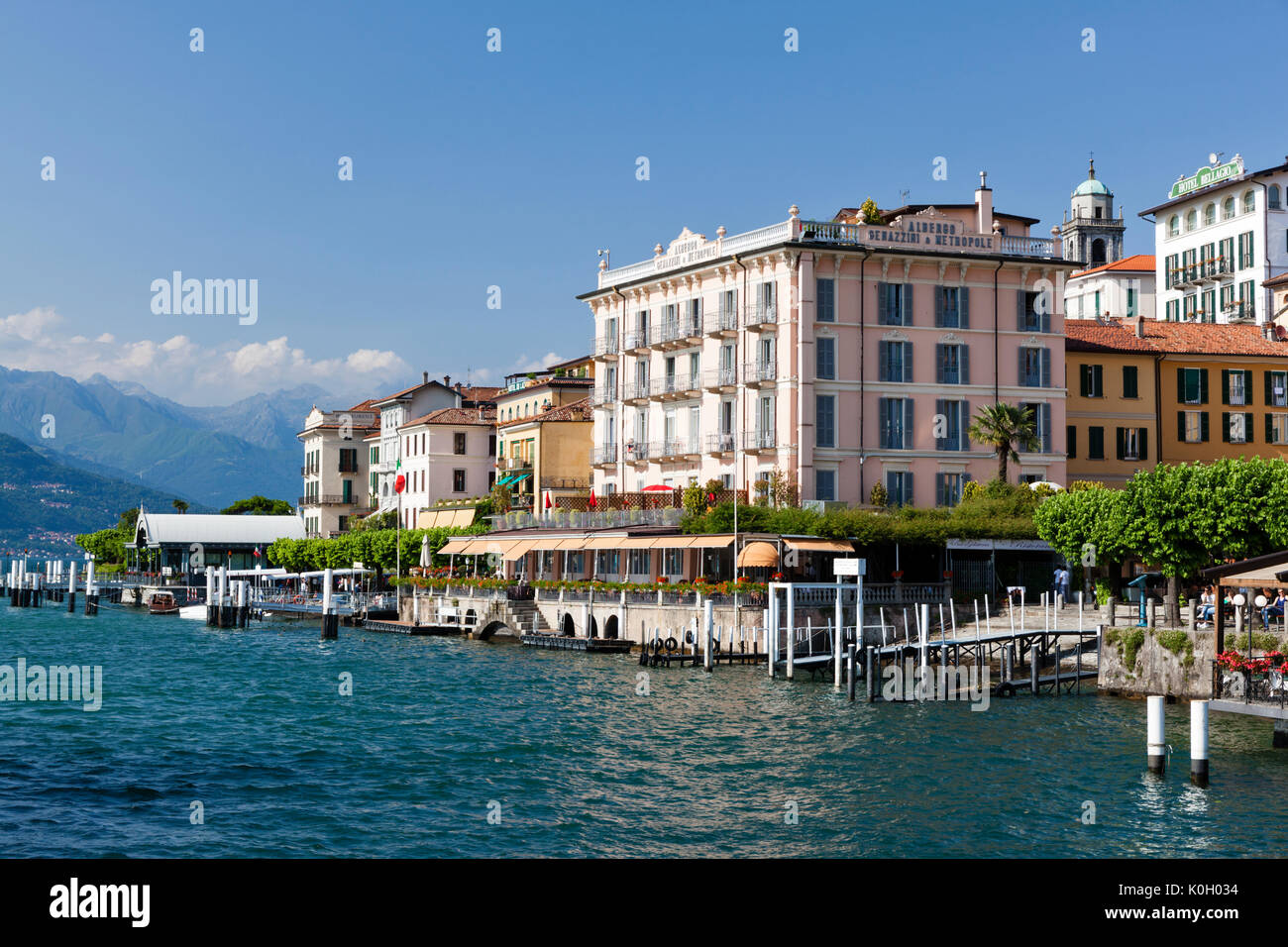 Vista dell'Hotel Metropol sul litorale del Lago di Como e Bellagio, Lombardia, Italia. Foto Stock