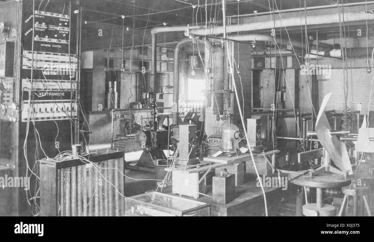 Interno del laboratorio di fisica in Johns Hopkins University campus vecchio edificio di Fisica, 1890. Foto Stock