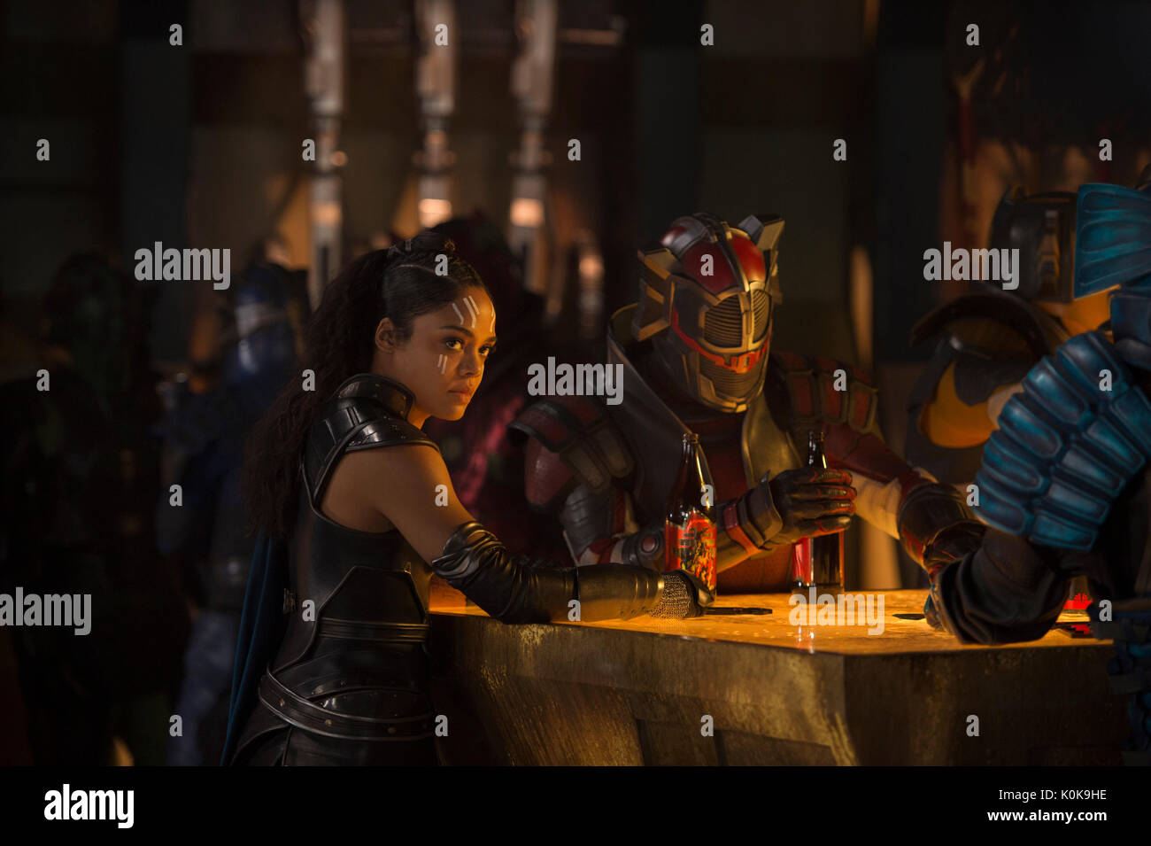 Data di rilascio: novembre 3, 2017 Titolo: Thor: Ragnarok STUDIO: Direttore Marvel: Taika Waititi trama: Thor deve essere rivolto verso la carcassa in un gladiatore match e salvare il suo popolo dalla spietata Hela starring: TESSA THOMPSON come Valkyrie. (Credit: Marvel Entertainment/foto Foto Stock