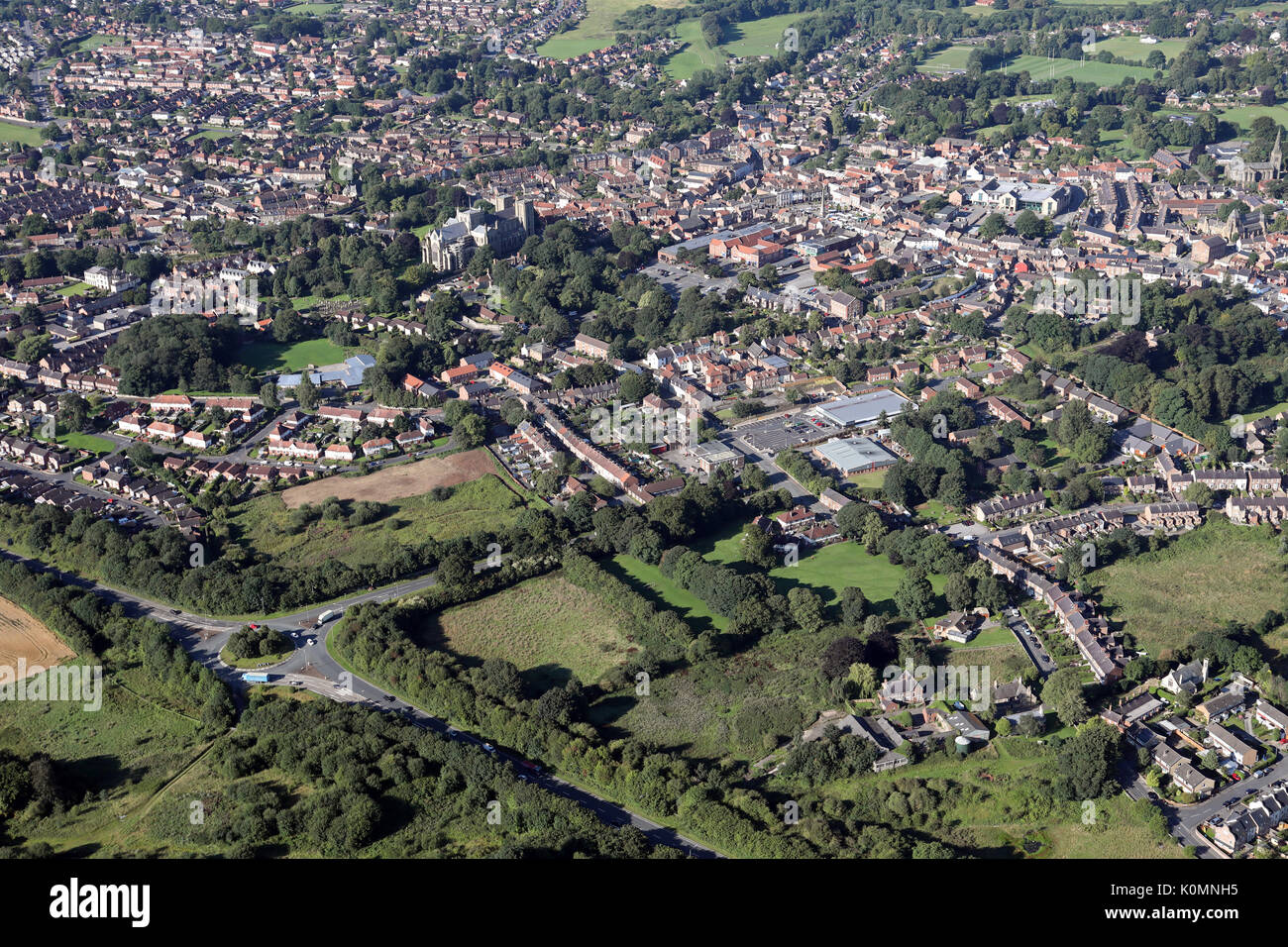 Vista aerea di Ripon, North Yorkshire dal di sopra della A61 allo svincolo di modo rotante Foto Stock