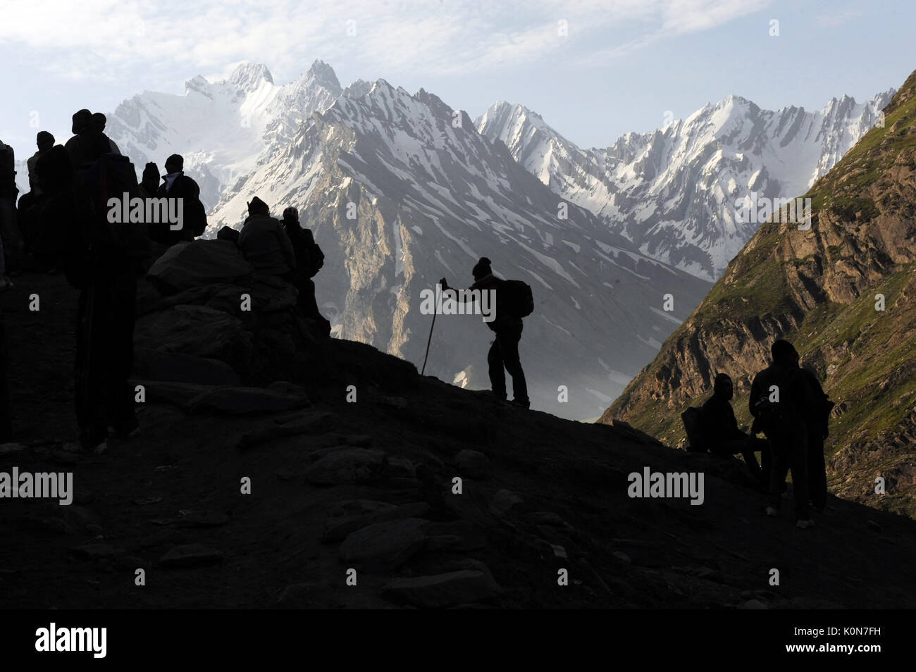 Pellegrino sangam a santa grotta, amarnath yatra, Jammu Kashmir, India, Asia Foto Stock