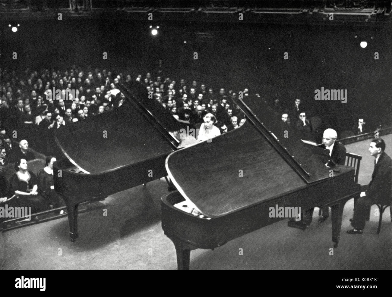 Bela Bartok e della sua seconda moglie Ditta Pasztory nel 1938 giocando a due pianoforti. Ungherese del compositore e pianista (1881-1945). Foto Stock