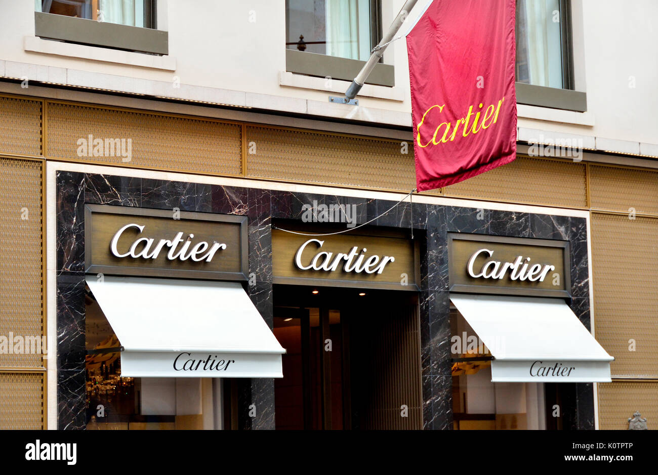 Londra, Inghilterra, Regno Unito. Boutique Cartier flagship store in New Bond Street Foto Stock