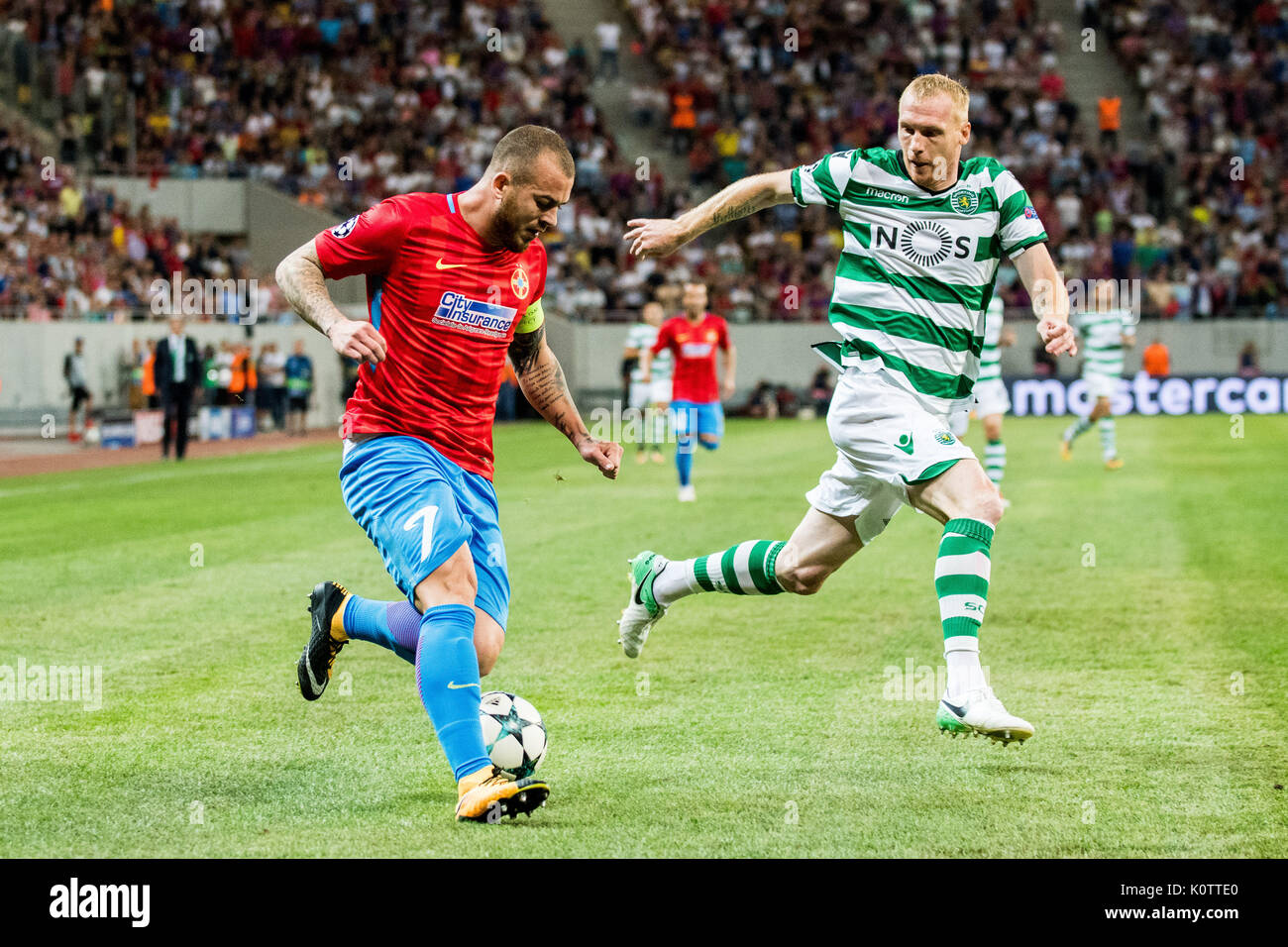 Agosto 23, 2017: Denis Alibec #7 di FCSB Bucarest durante la UEFA Champions League il 2017-2018, Play-Offs seconda gamba gioco tra FCSB Bucarest (ROU) e Sporting Clube de portogallo Lisbona (POR) a livello nazionale stadio Arena, Bucarest, Romania ROU. Foto: Cronos/Catalin Soare Foto Stock