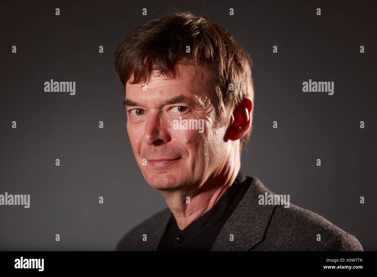 Edimburgo, Scozia il 25 agosto. Giorno 14 Edinburgh International Book Festival. Nella foto: Ian Rankin, criminalità scozzese scrittore, meglio conosciuto per il suo ispettore Rebus romanzi. Credito: pak@ Mera/Alamy Live News Foto Stock