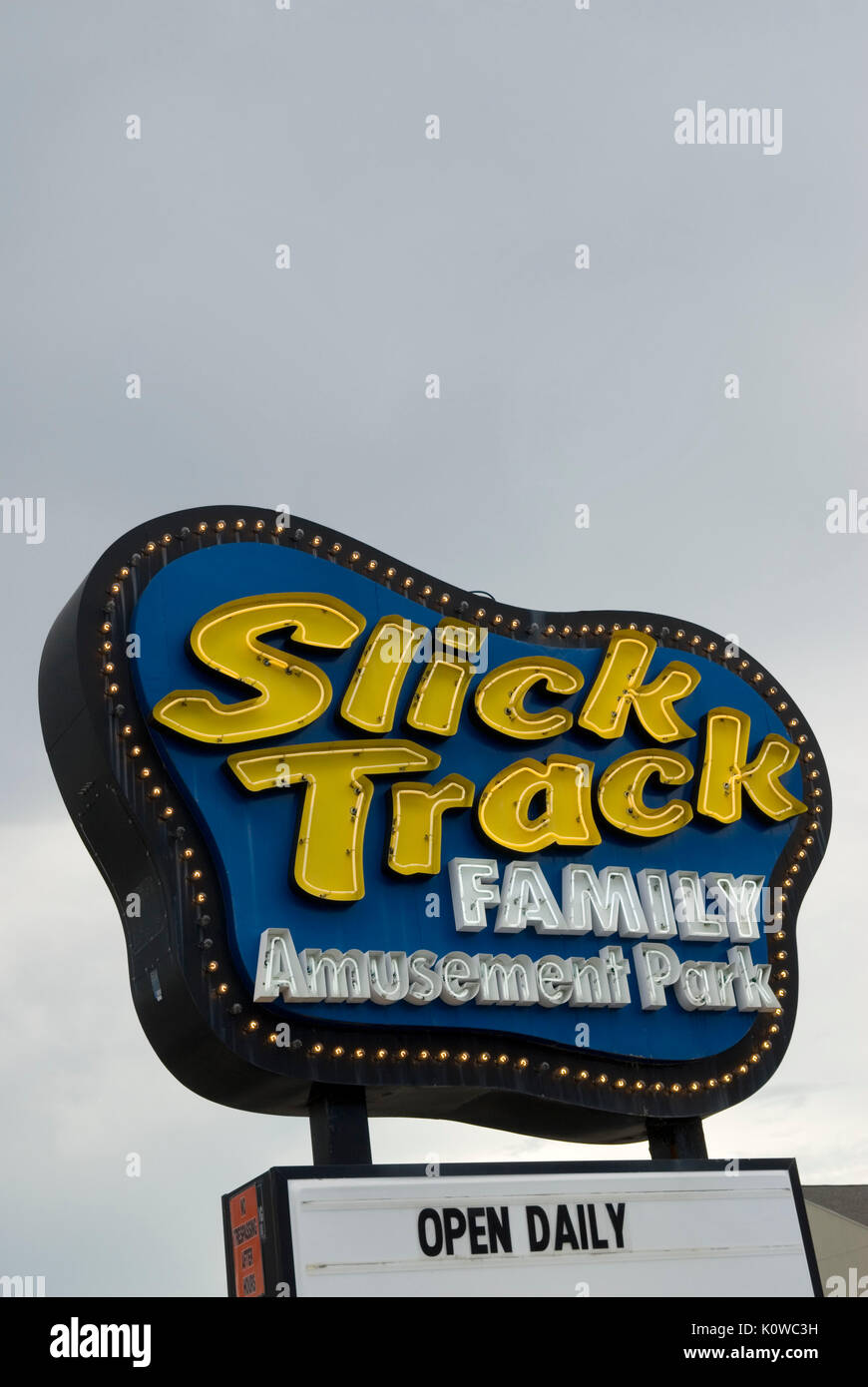 Slick via famiglia parco dei divertimenti di segno Garden City South Carolina USA. Foto Stock