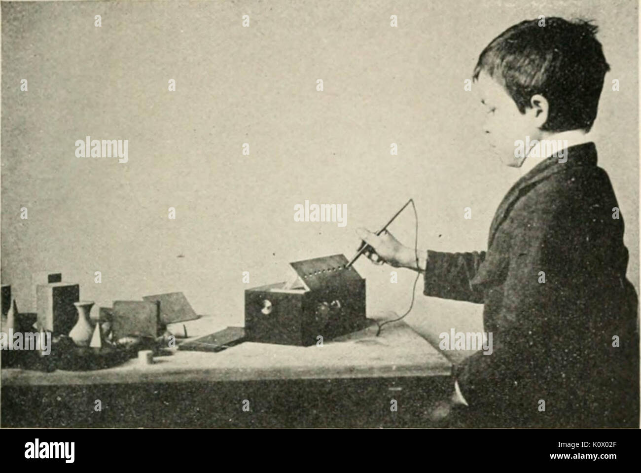 "La conservazione del bambino; un manuale di psicologia clinica, presentando l'esame e il trattamento dei bambini indietro" (1912) Foto Stock