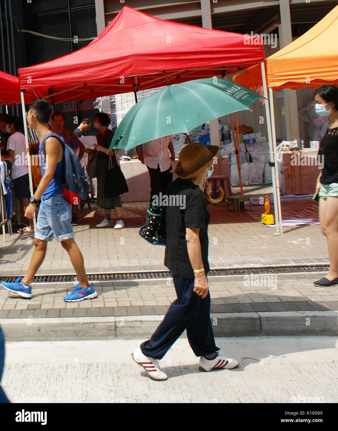 La "rivoluzione ombrello dell'Ammiragliato" si riferisce alle proteste pro-democrazia di Hong Kong del 2014 che si sono svolte nell'Ammiragliato di Hong Kong. Il movimento ha coinvolto proteste di massa che chiedevano riforme democratiche, tra cui il suffragio universale e una maggiore autonomia dalla Cina. Foto Stock