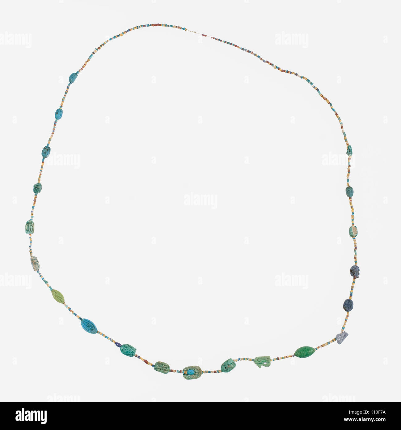 Amuleti e la stringa di perle incontrato 11.215.216 vista 1 Foto Stock
