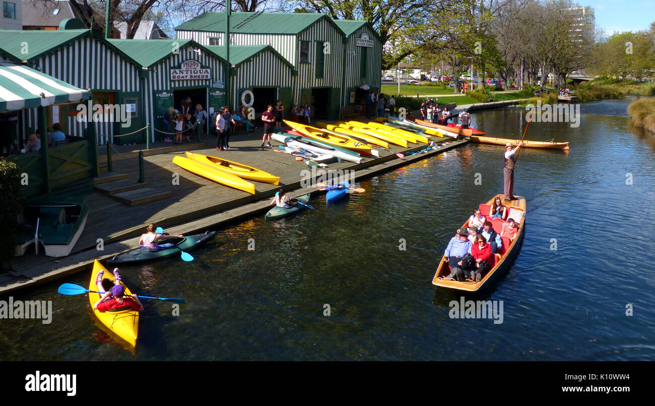Antigua barca capannoni Christchurch NZ (28100267333) Foto Stock