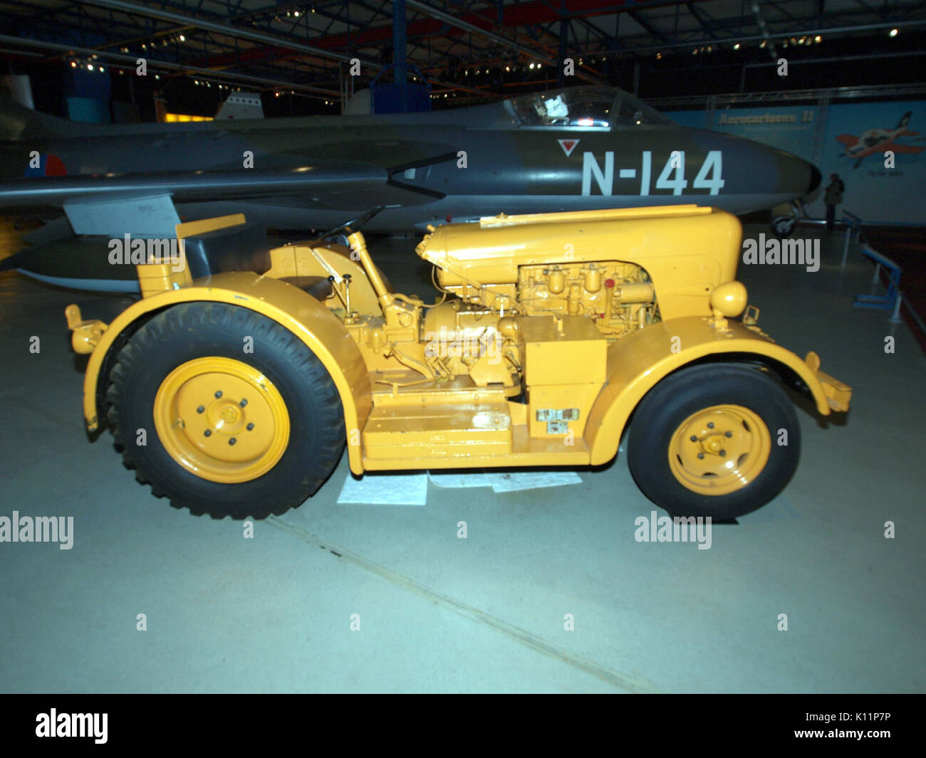 Airfield tracktor a Soesterberg Foto Stock