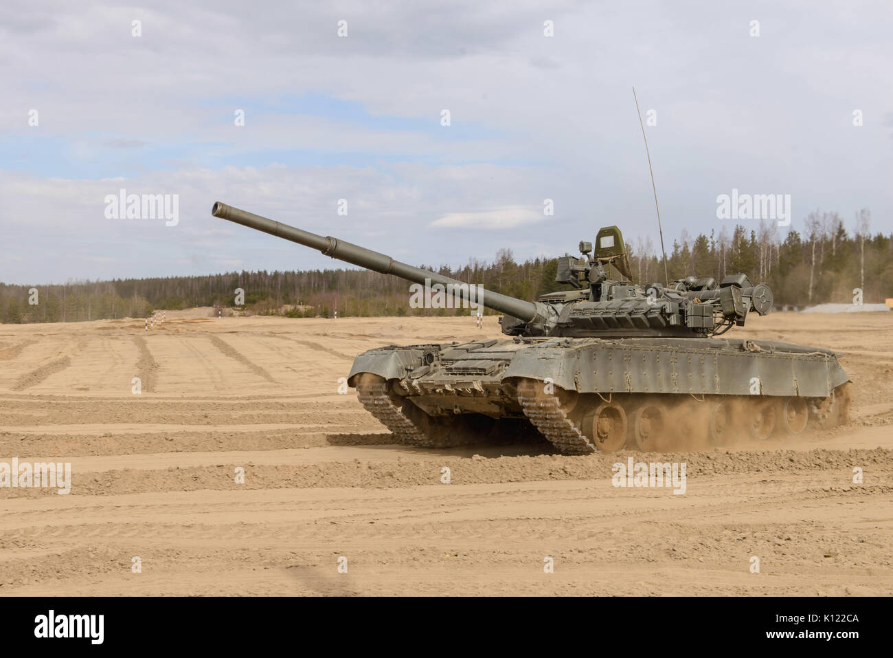 Russo T-72 serbatoio in corrispondenza della formazione militare di massa Foto Stock