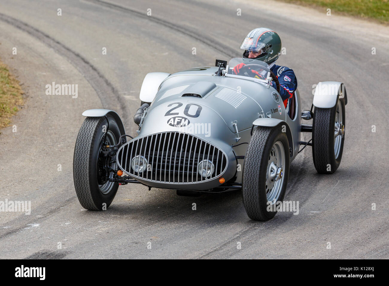 1947 AFM Intertyp post-guerra GP racer con autista Dieter Quester al 2017 Goodwood Festival of Speed, Sussex, Regno Unito. Foto Stock