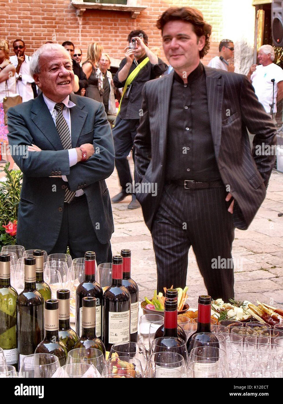 Achille Bonito Oliva e Paolo De Grandis Foto Stock