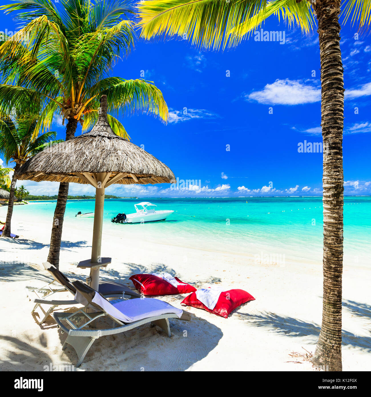 Rilassanti vacanze tropicali : spiagge di sabbia bianca della splendida isola Maurizio Foto Stock