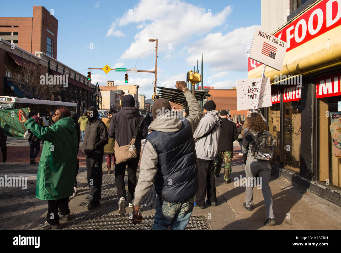 Anti Trump immigrazione protesta a Baltimora DSC 6909 (32445427342) Foto Stock