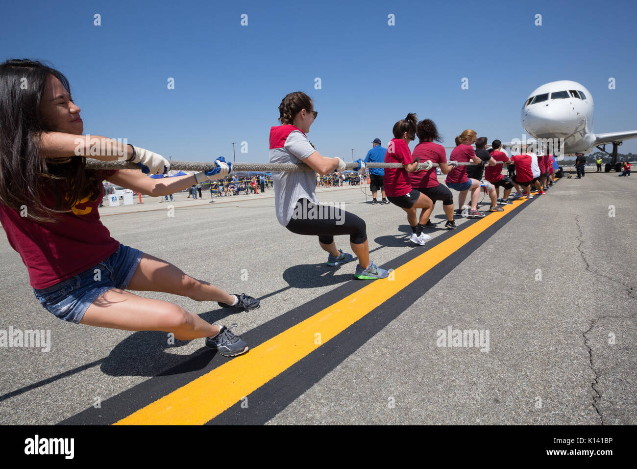 19 agosto 2017 - La University of Southern California Team compete in Special Olympics Southern California piano tirare a Long Beach Airport Foto Stock