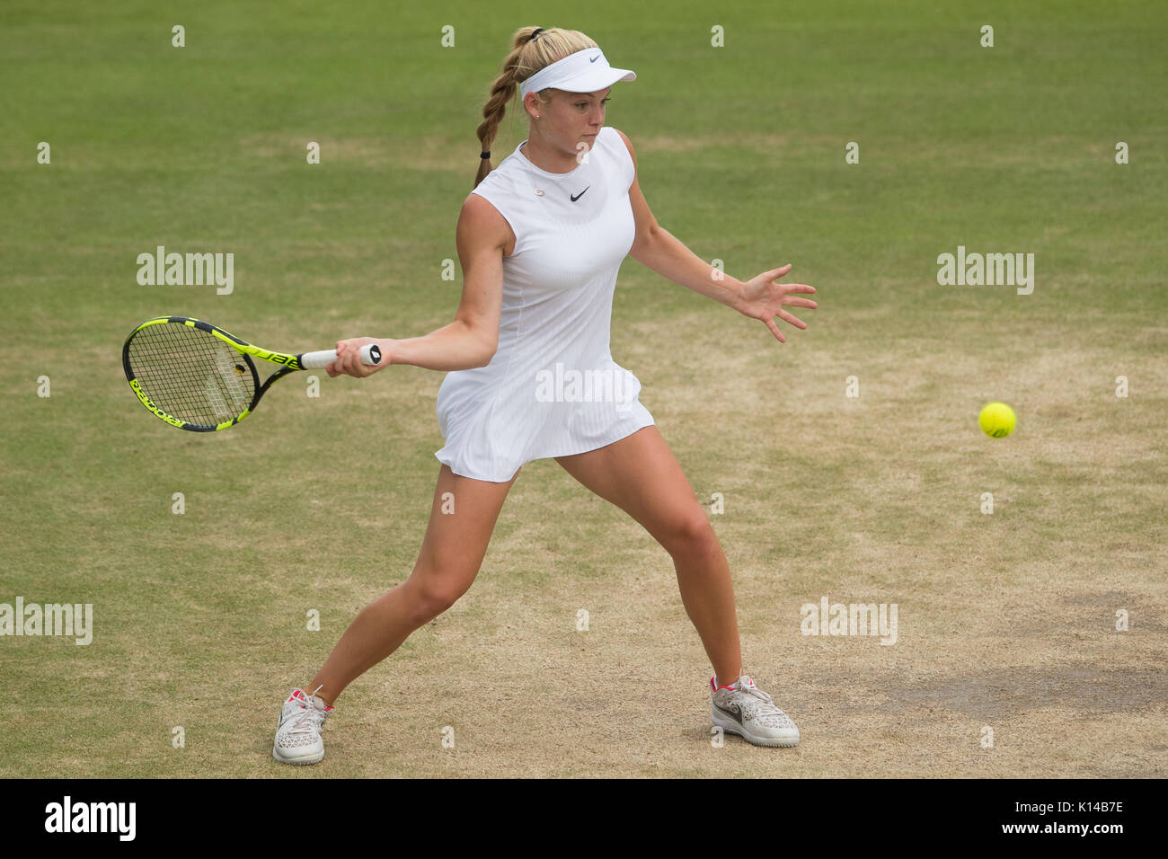 Katie Cigno di GB alla ragazza singles - campionati di Wimbledon 2017 Foto Stock