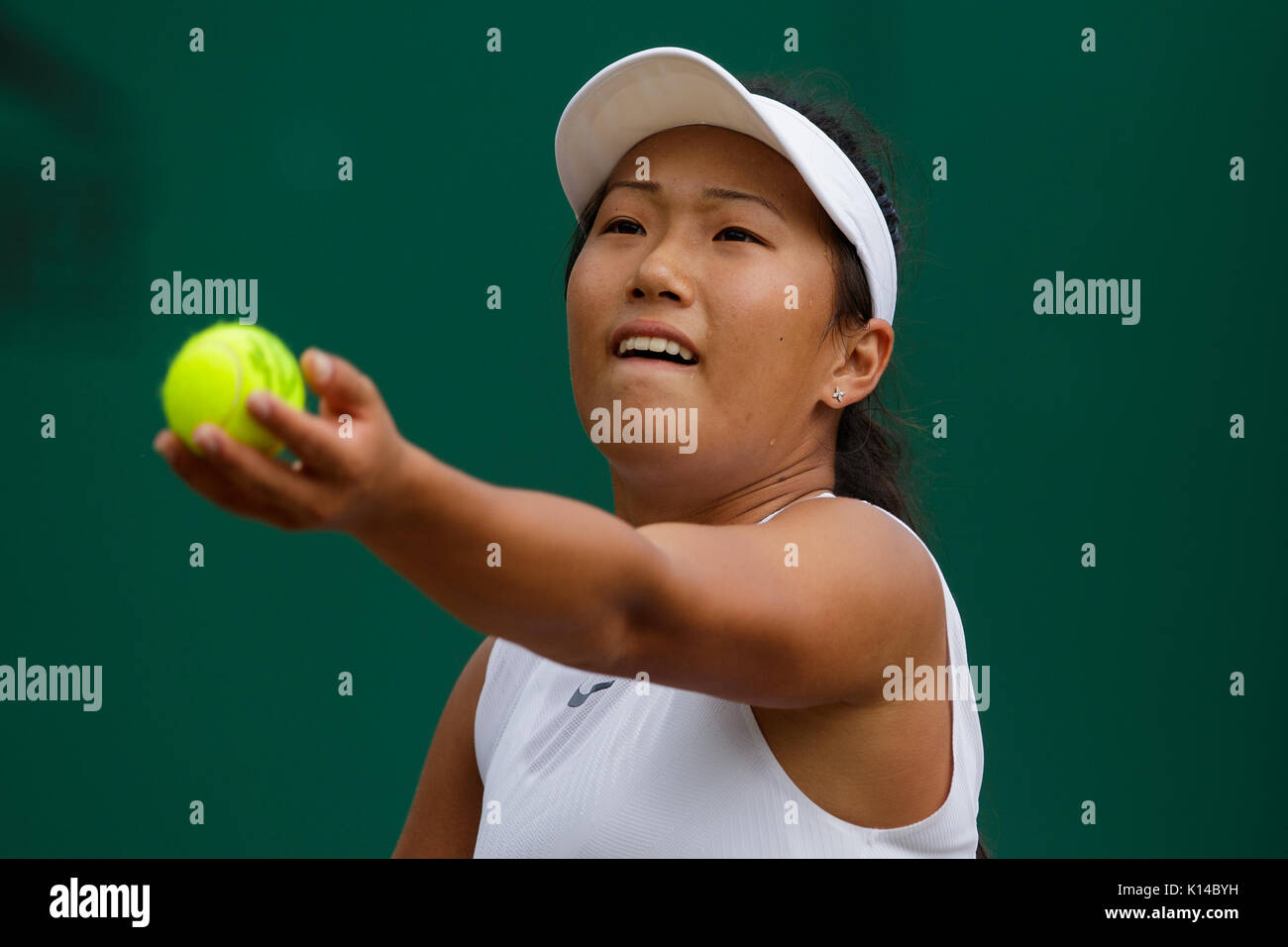 Claire Liu di USA presso le ragazze Singles - campionati di Wimbledon 2017 Foto Stock
