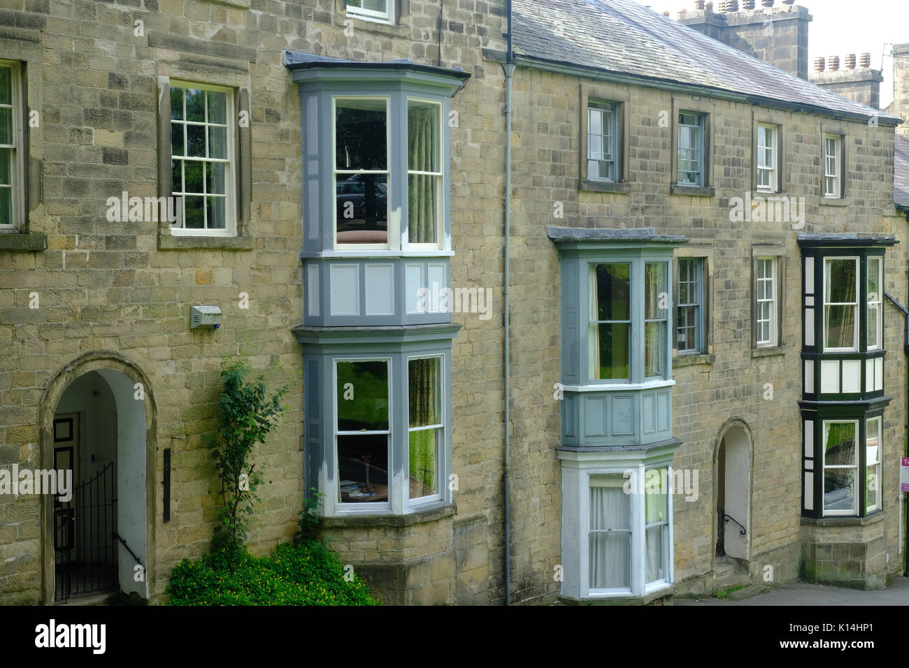 Vittoriano case di pietra a Buxton, Derbyshire, Regno Unito Foto Stock