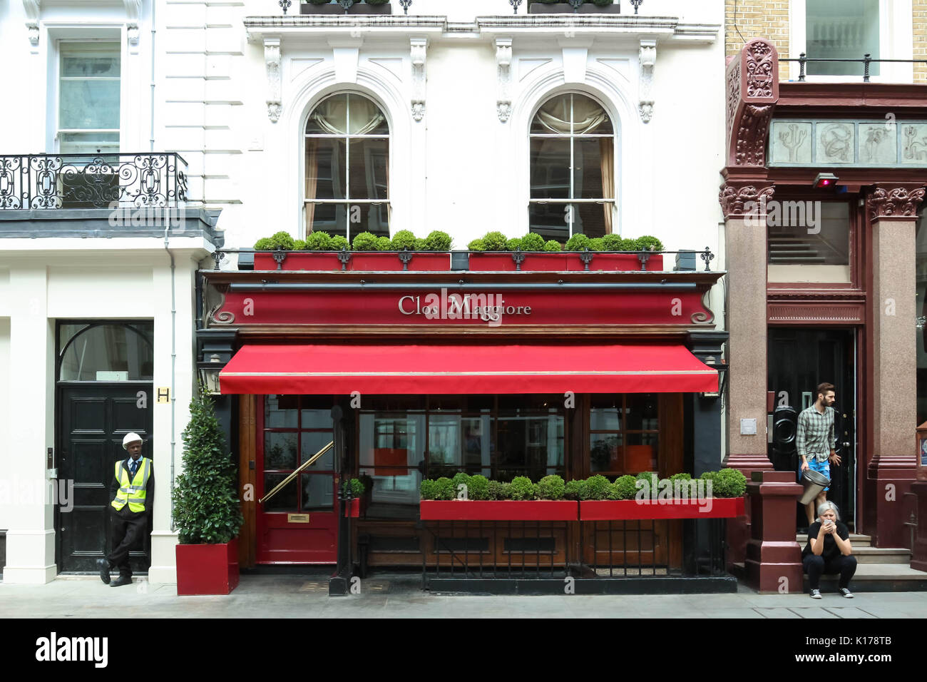 La parte esterna del Clos Maggiore ristorante a Covent Garden , Londra, Regno Unito. Foto Stock