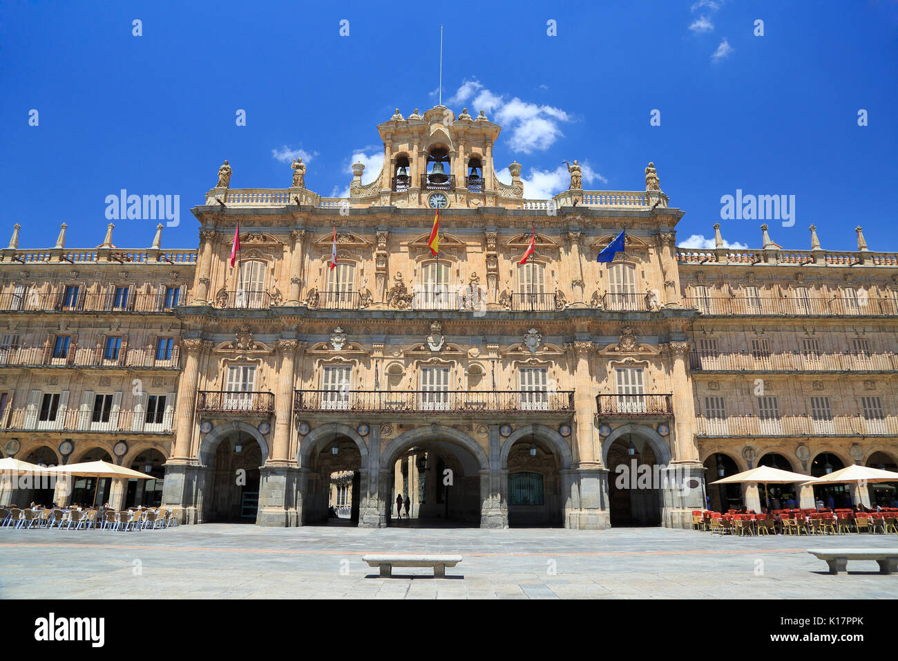 Storica Plaza Mayor di Salamanca in una giornata di sole, Castilla y Leon, Spagna Foto Stock