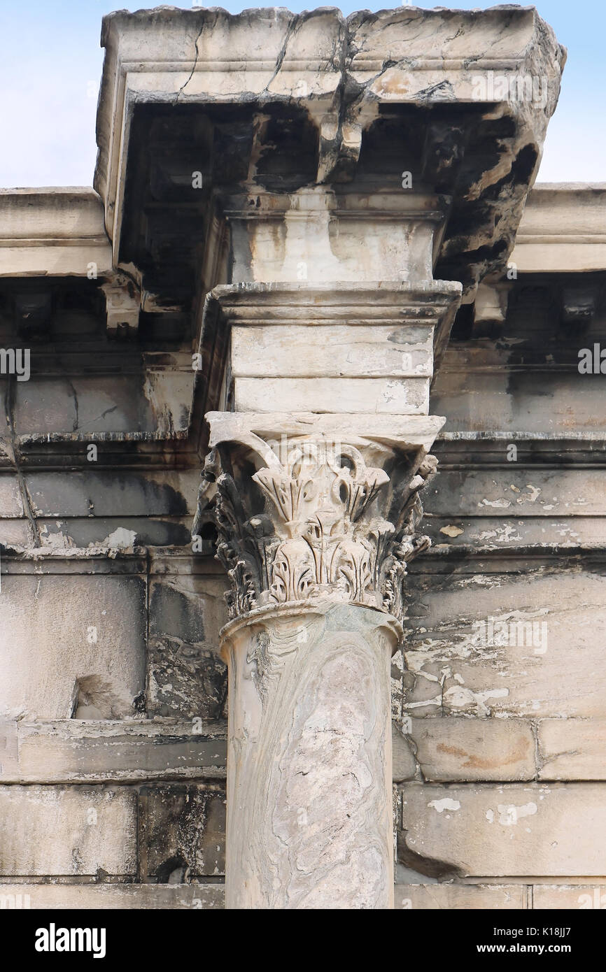 Architettura antica colonna di pietra di dettaglio superiore Foto Stock