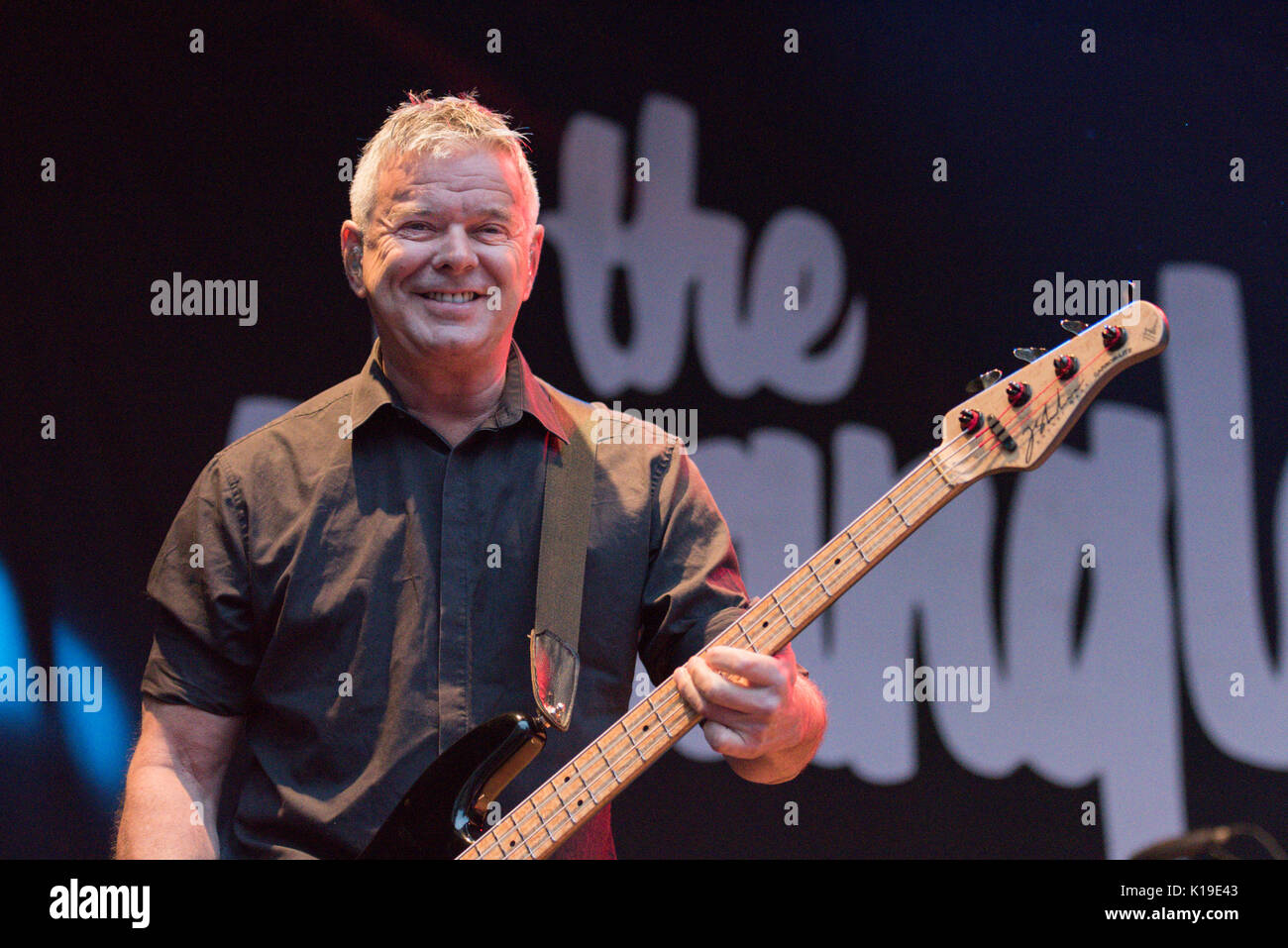 Belfast, Irlanda del Nord. 26/08/2017 - punk band " The Stranglers' giocare Custom House Square Foto Stock