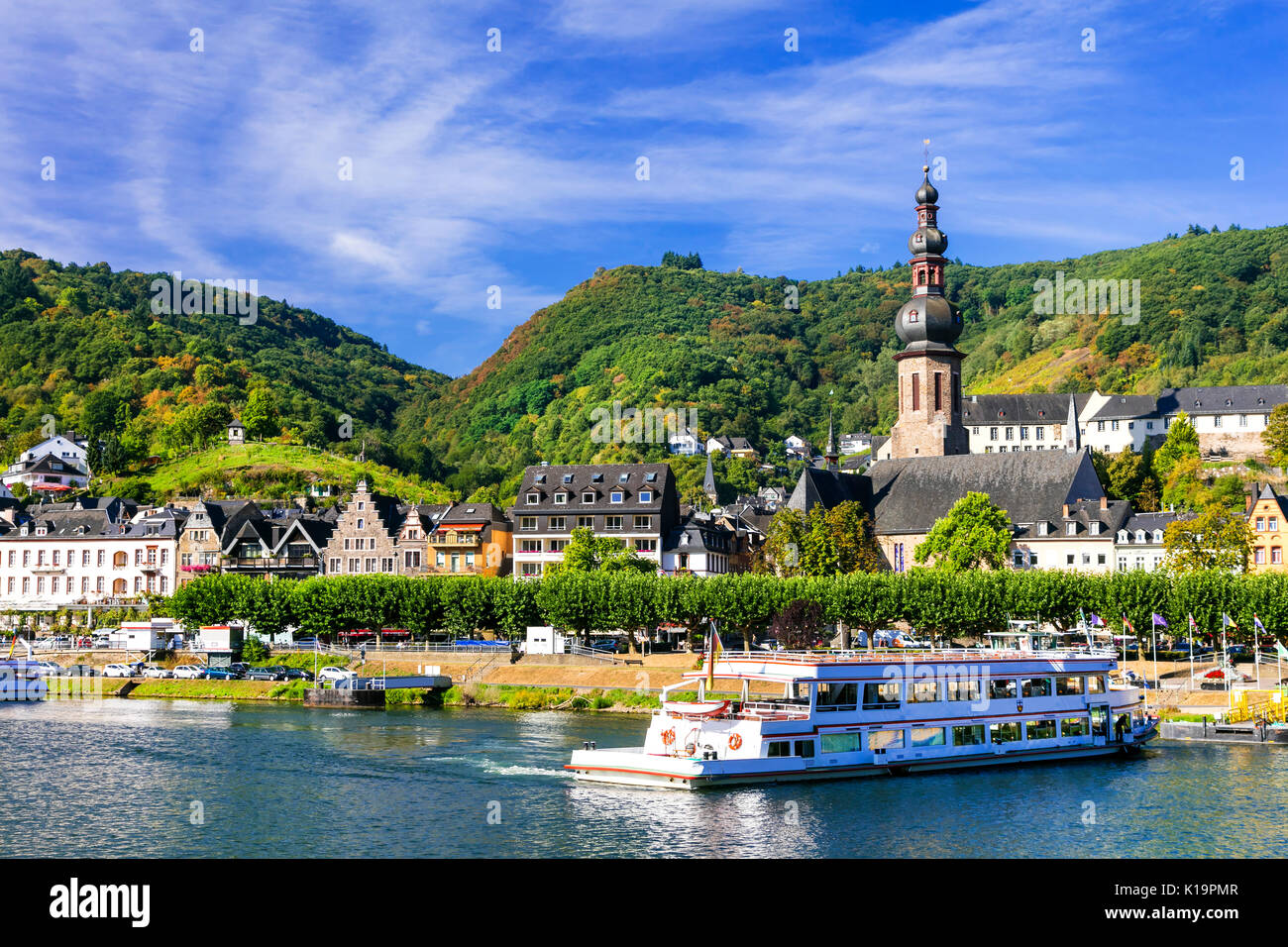 Viaggi in Germania, pittoresco medievale città di Cochem, crociere oltre il fiume Reno Foto Stock